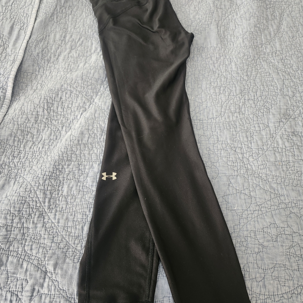 Under Armour Women's High-Rise Ankle Crop Black Leggings